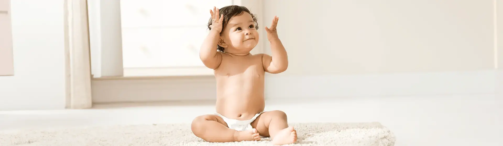 Bebe sentado